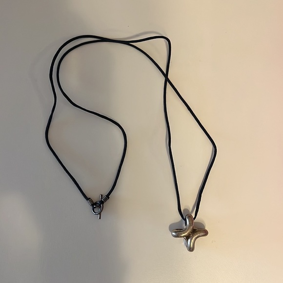 HERMES Paris - Silver H Toggle Necklace - Picture 4 of 6